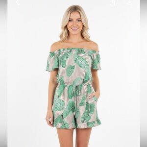 Stylehouse medium striped palm leaves vacay romper
